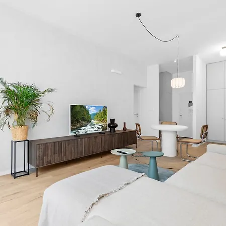 Lam Serenity Free Parking - Balcony * 布拉迪斯拉发