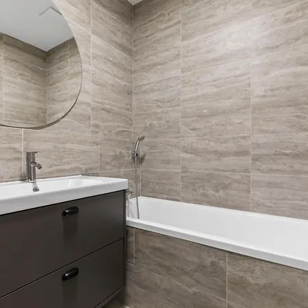 Lam Serenity Free Parking - Balcony * Pressburg